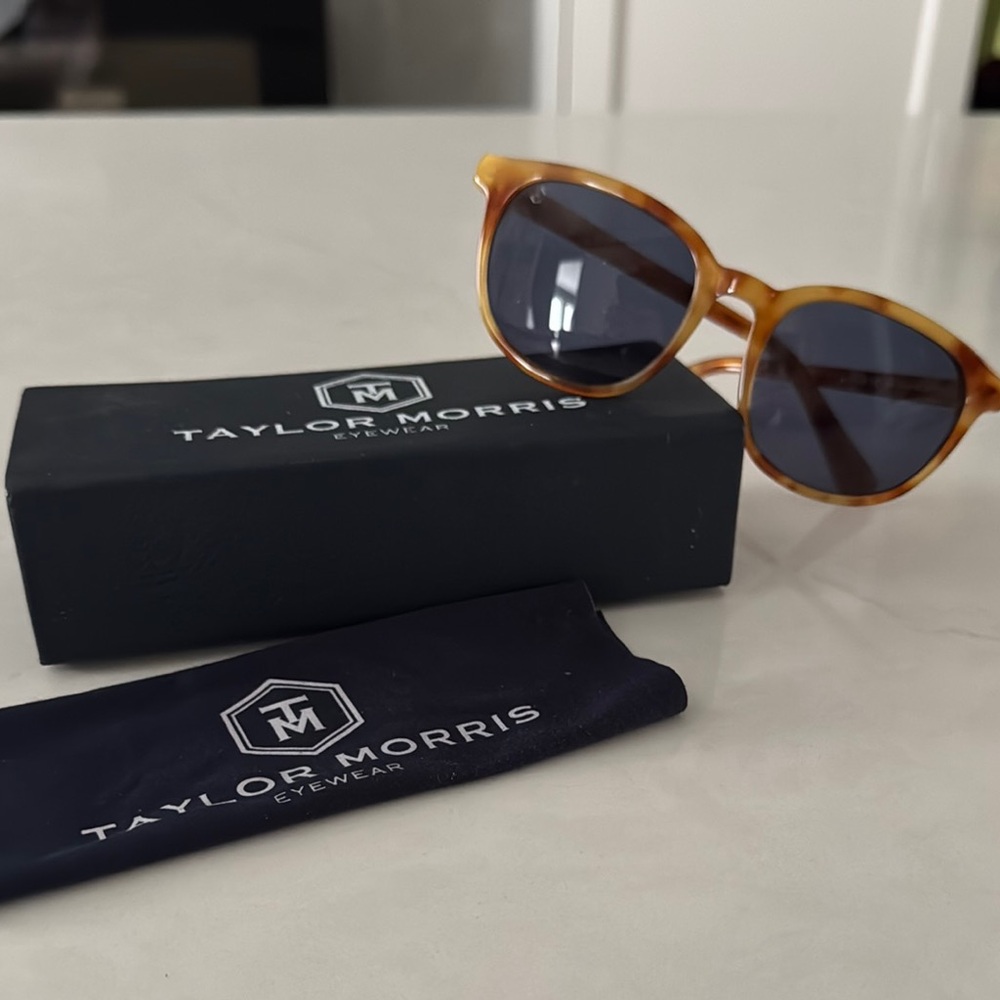TAYLOR MORRIS Sunglasses 😎